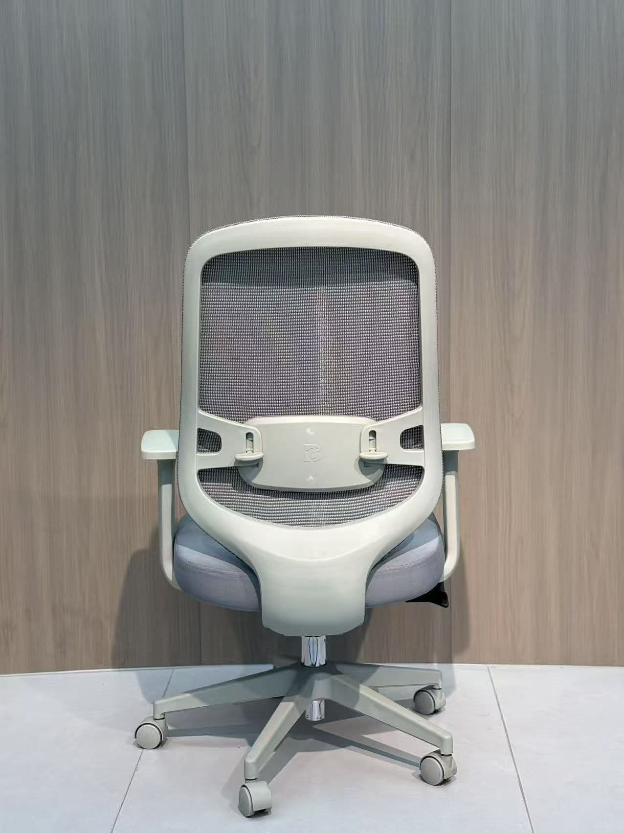 113 Office Revolving Chair