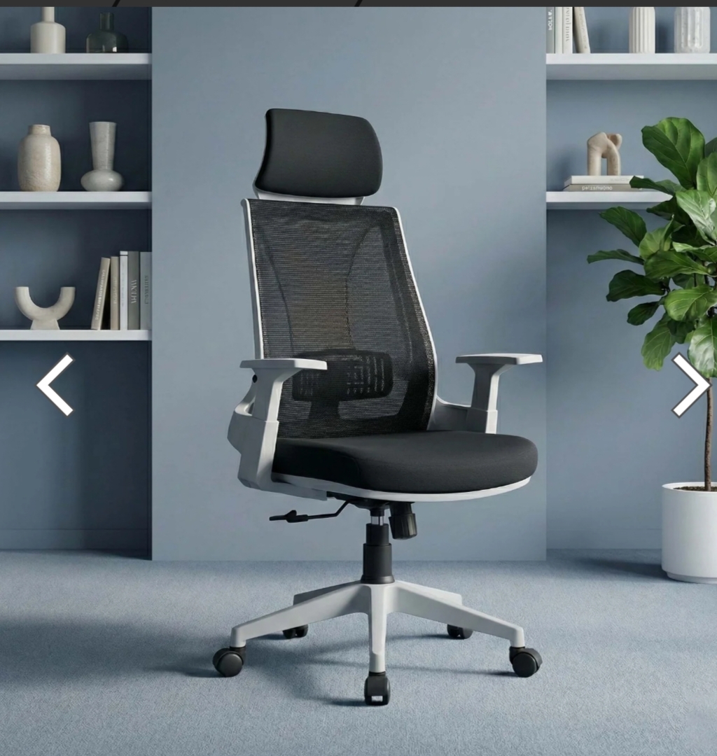 146 Office Revolving Chair (22000) 146 Office Revolving Chair