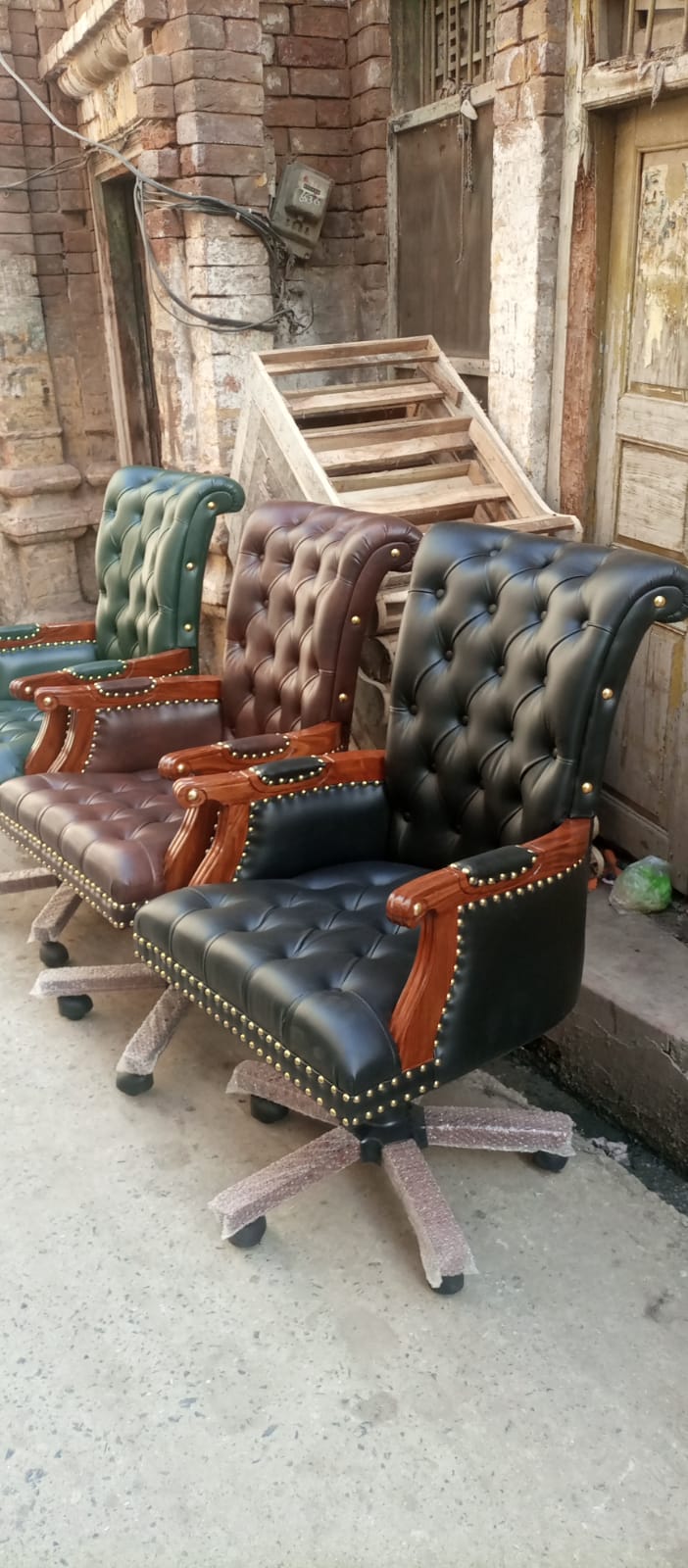 153 Office Revolving Chair (62000) 153 Office Revolving Chair