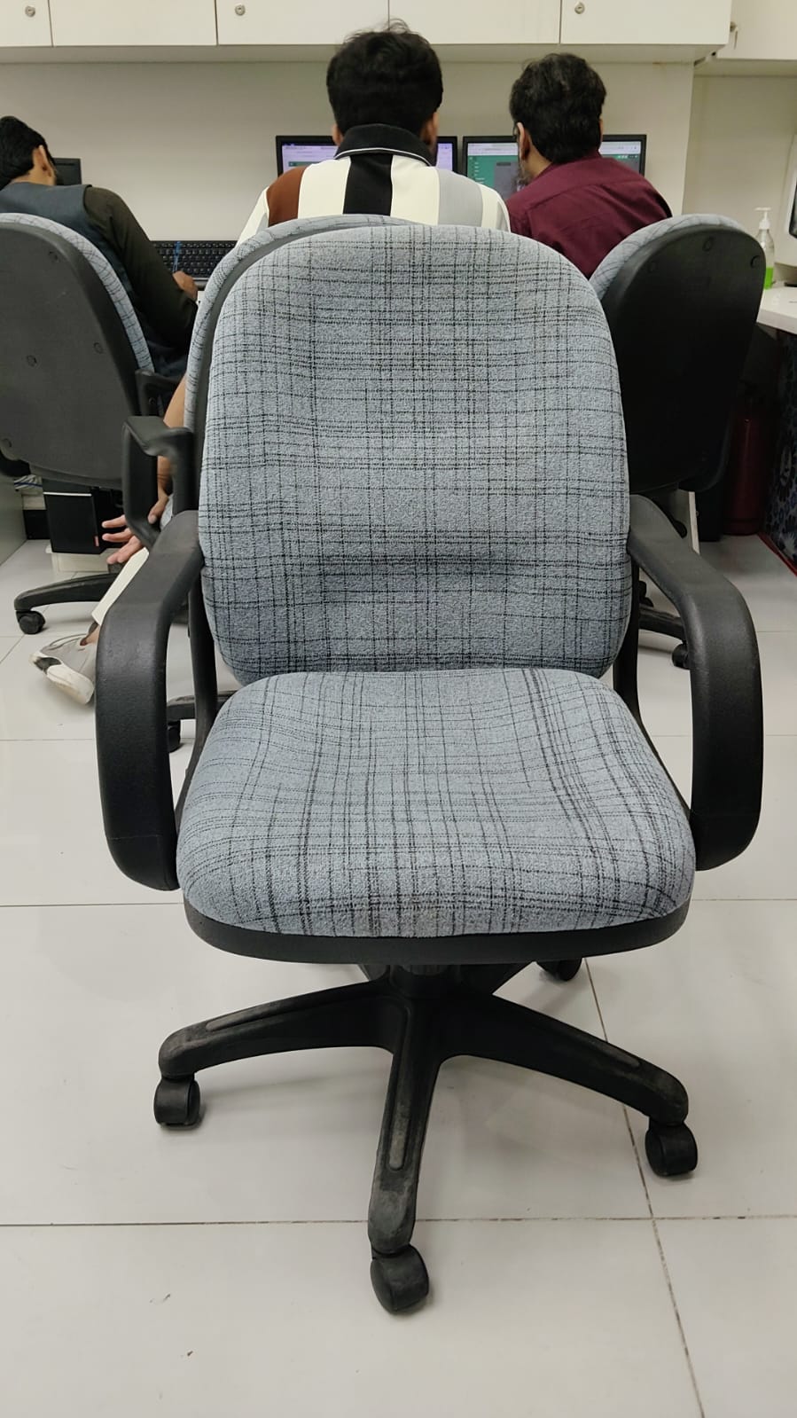 154 Office Revolving Chair (20000) 154 Office Revolving Chair